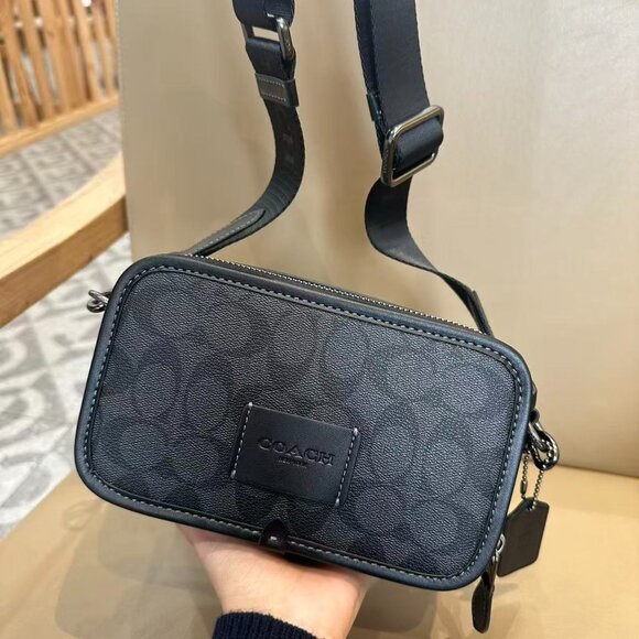 COACH Men's WYATT Crossbody Bag, Size 19.5 x 11.5 x 6.5 cm - Picture 4 of 9